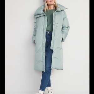 Old Navy Women's Mint Puffer Coat